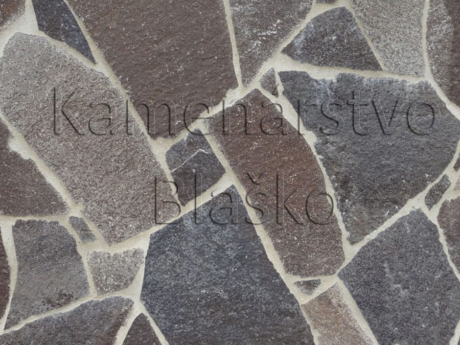 Nepravidelné obkladové kamene